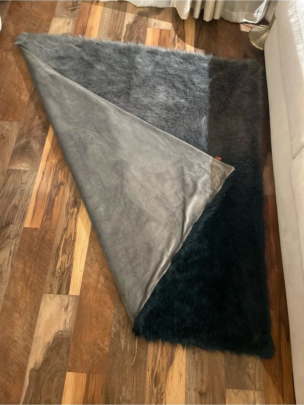 Z Gallerie Ombré Faux Fur Throw | Alpine Fur and Suede backing | Teal and Gre